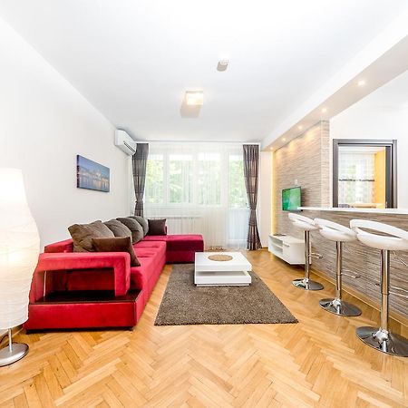 Apartments King Milan, City Center Belgrad Exteriör bild