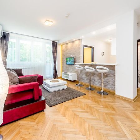 Apartments King Milan, City Center Belgrad Exteriör bild