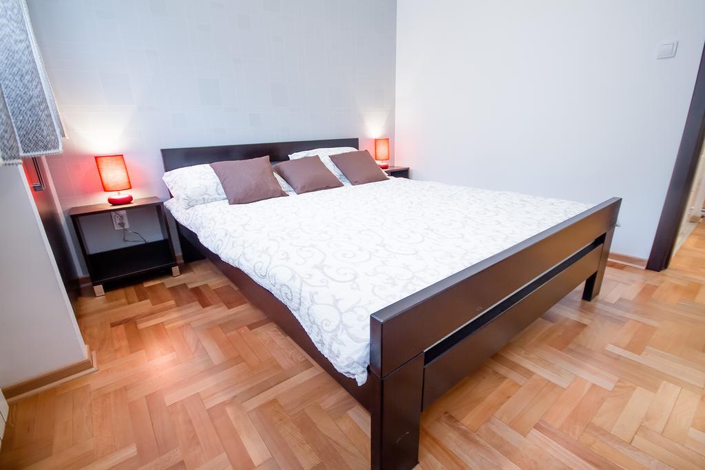 Apartments King Milan, City Center Belgrad Rum bild