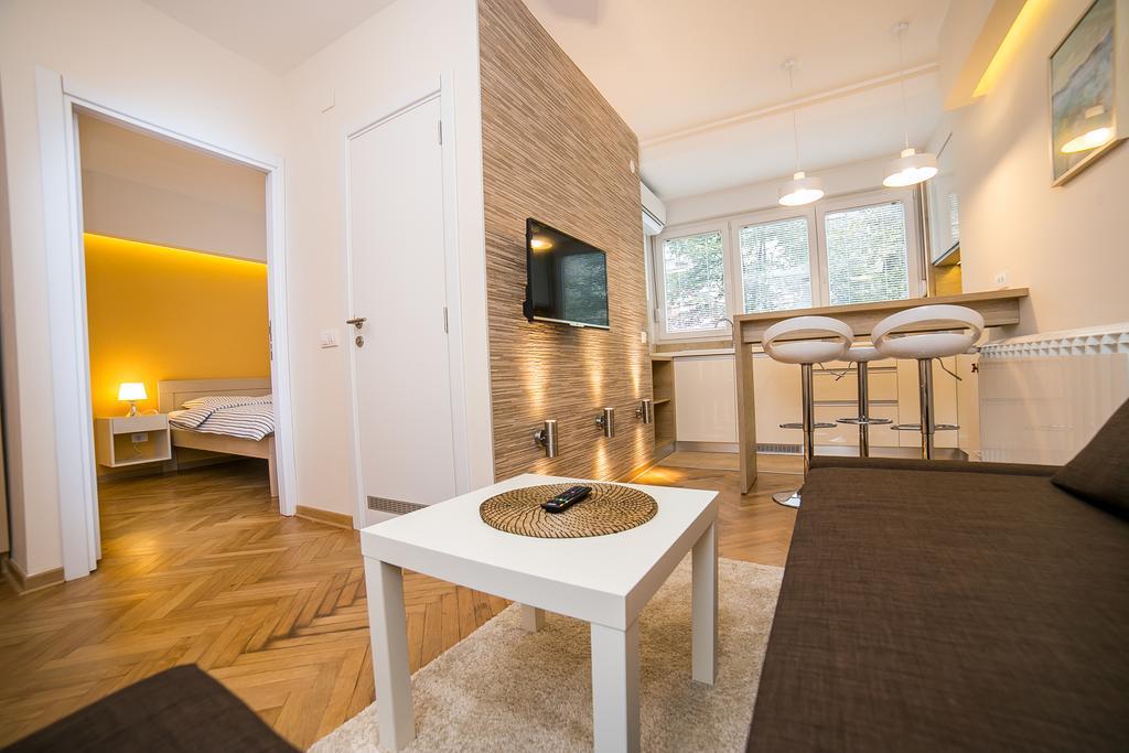 Apartments King Milan, City Center Belgrad Exteriör bild
