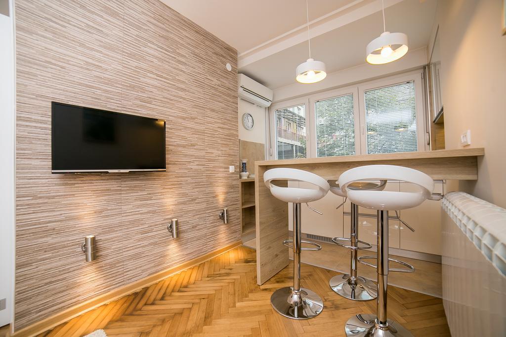 Apartments King Milan, City Center Belgrad Exteriör bild