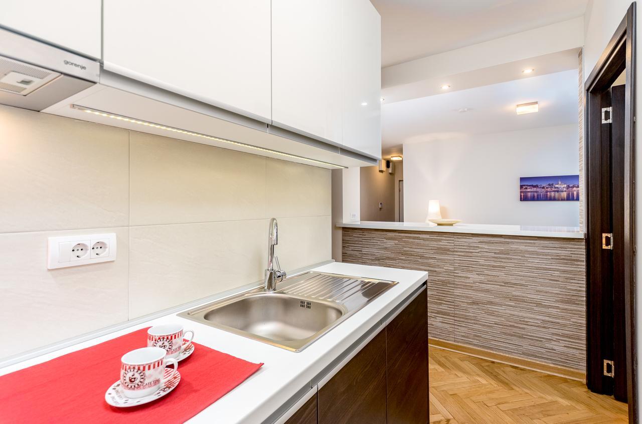 Apartments King Milan, City Center Belgrad Exteriör bild