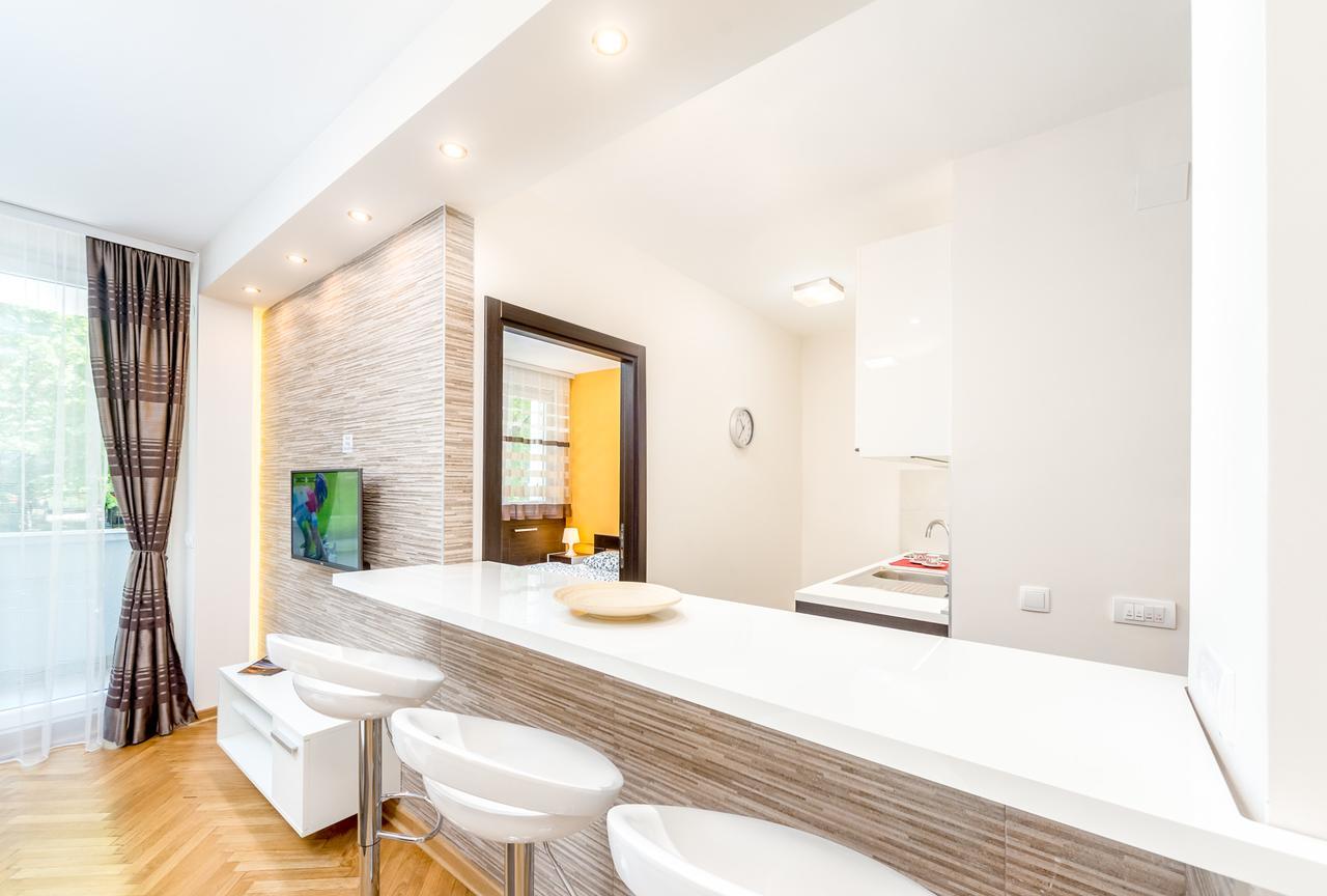 Apartments King Milan, City Center Belgrad Exteriör bild
